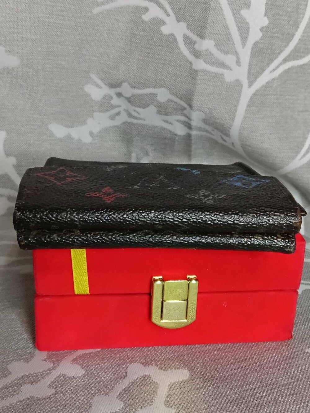 "Faded Glory" Custom Hand-Painted Authentic Vintage LV Elise Compact Wallet - Picture 9 of 12